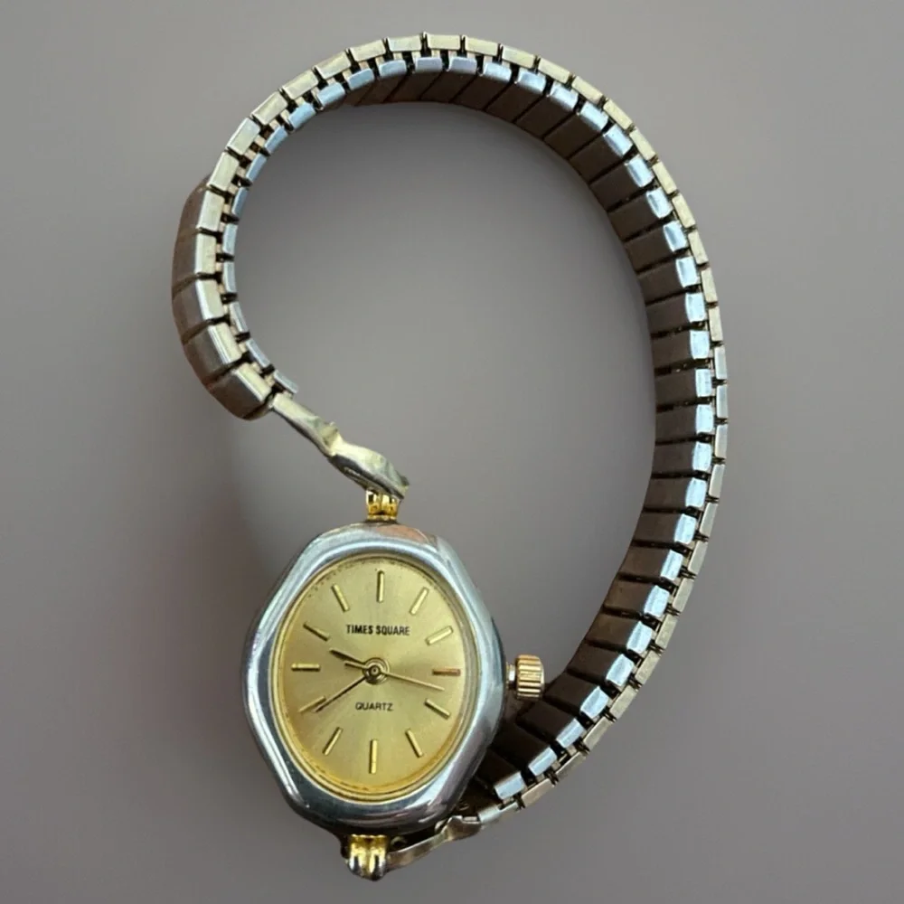 Vintage 1980’s Gold and Silver Times Square Quartz Watch needs battery